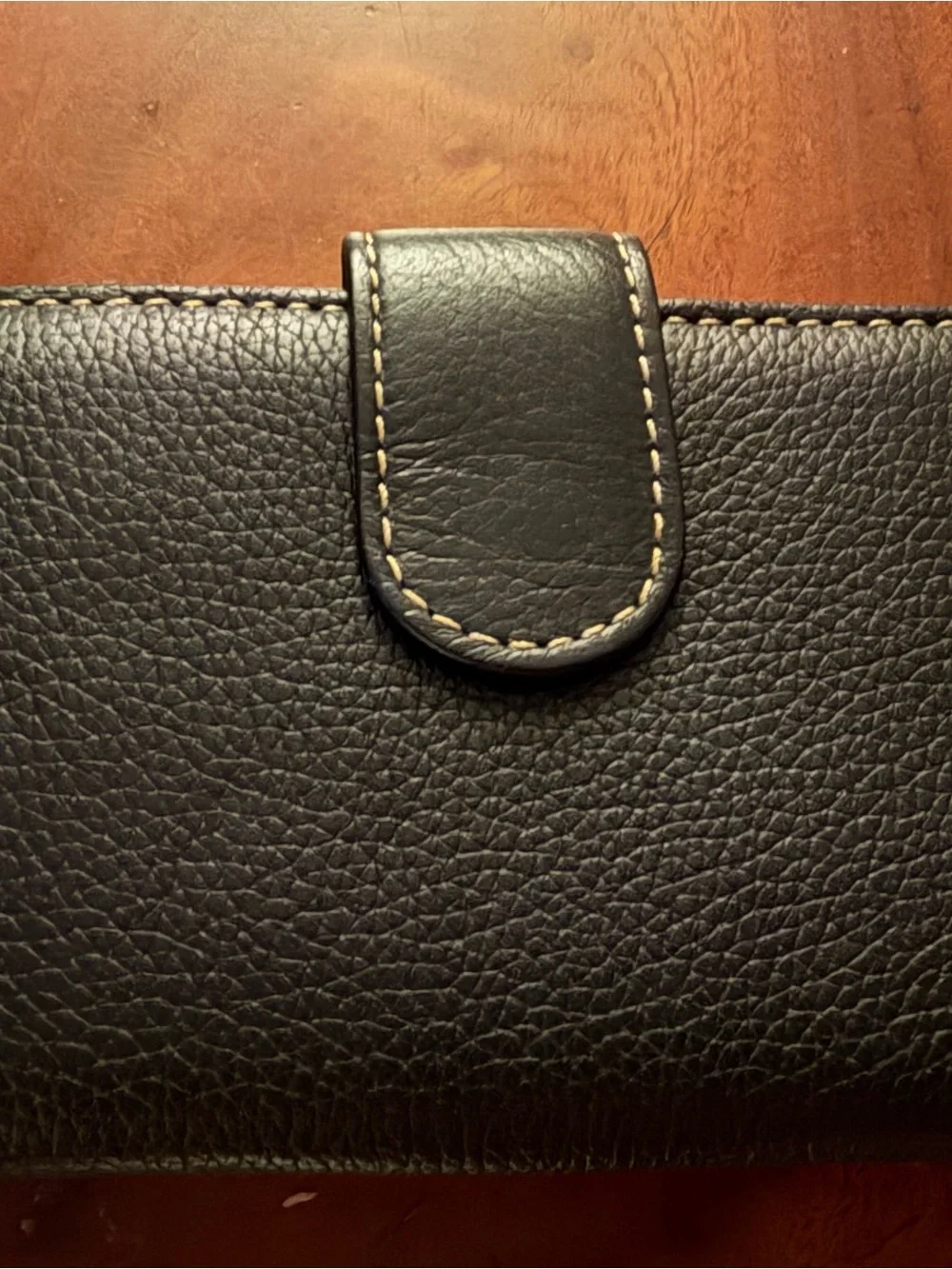 LIKE NEW BLACK LEATHER WALLET WITH CLASSIC STITCH AND SILVER HARDWARE